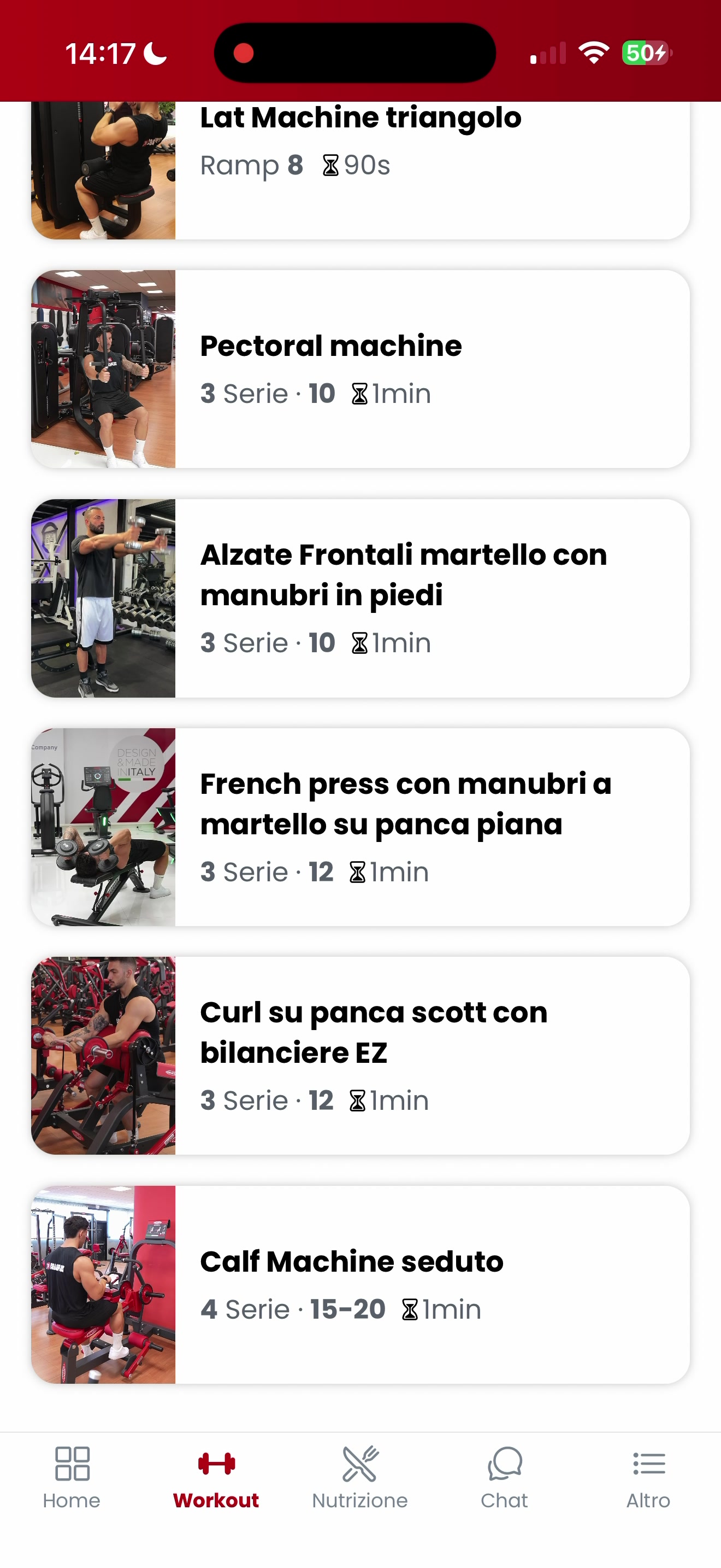 Scheda di allenamento nell'app, con serie, ripetizioni e recupero per ogni esercizio